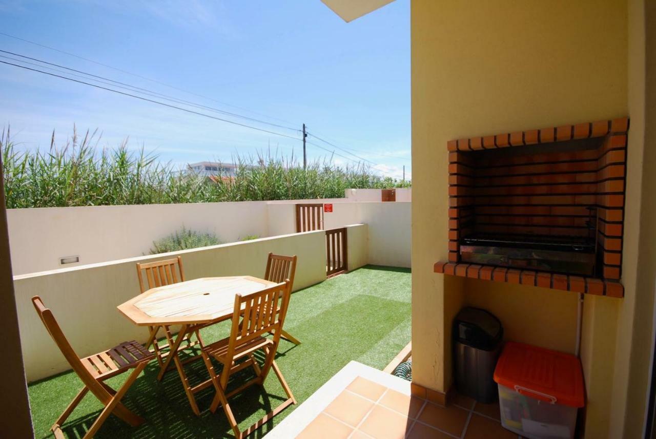 Marta Apartment - Balcony, Patio, Pool Ferrel  Extérieur photo