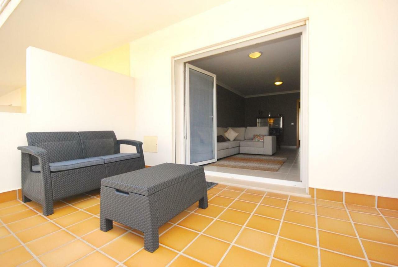 Marta Apartment - Balcony, Patio, Pool Ferrel  Extérieur photo